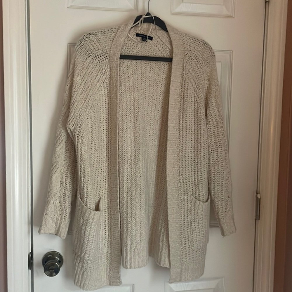 American Eagle size extra small, small beige sweater with pockets